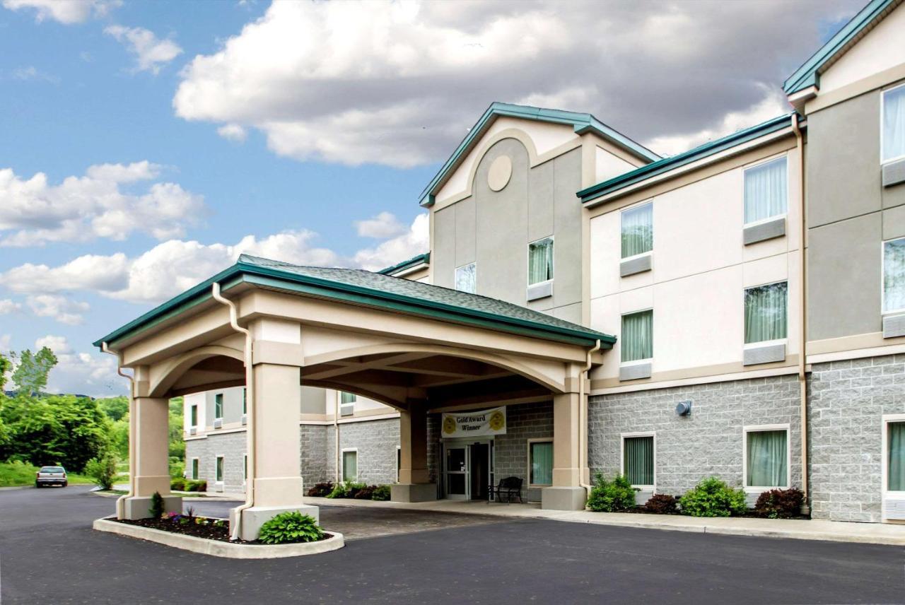 Quality Inn & Suites Fishkill South Near I-84 Kültér fotó